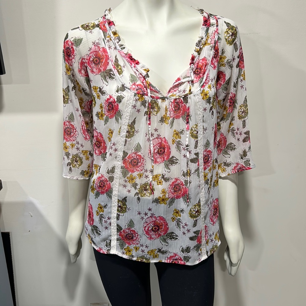 Decree- Sheer Flower Top